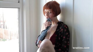 (make a long diolouge as sonic and amy parents)when sonic came home from grocery shopping for what the food amy asked for,(amy,since she has random emotions due to her pregnacy hormones)(amy wearing a long maroon dress for her belly while having bedhead messy quills,she started crying while she rubs her belly saying:(sniff!)..do u still love me?(hic!)cuz u barley spent time with meee(gulp!)